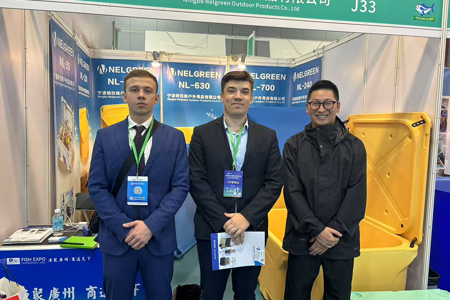 Group photo of Russian customers